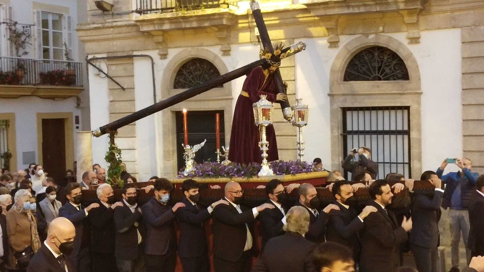 Nuestro Padre Jesús de los Afligidos presidió el Vía Crucis del Consejo Local de Hermandades.
