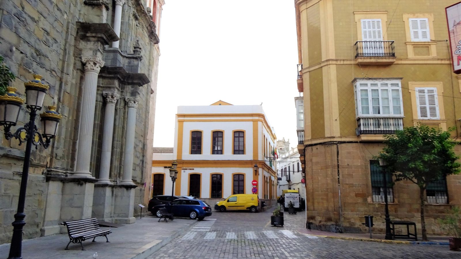 A partir de mediados del siglo XVI, todo lo importante y solemne ocurre en la explanada de la iglesia de San Mateo.
