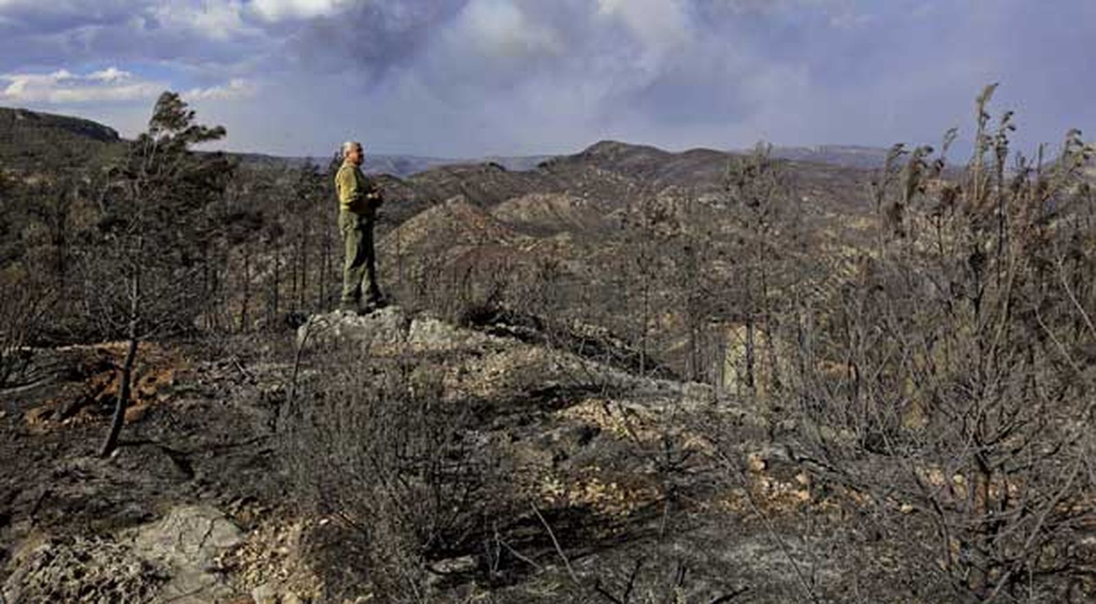 Los bomberos estabilizan los incendios de Valencia