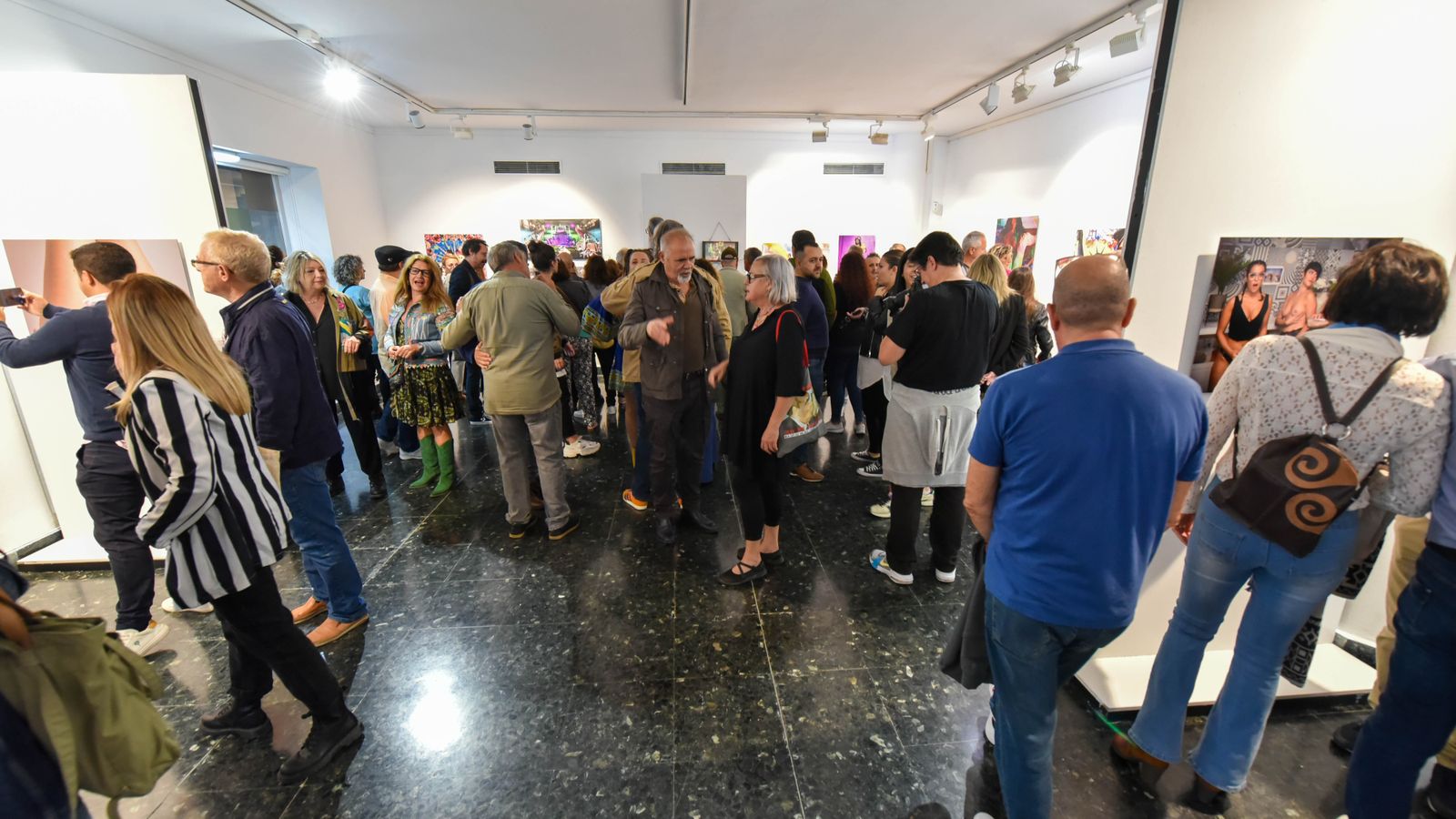 La exposición 'Sex-upone' en la Línea, en imágenes