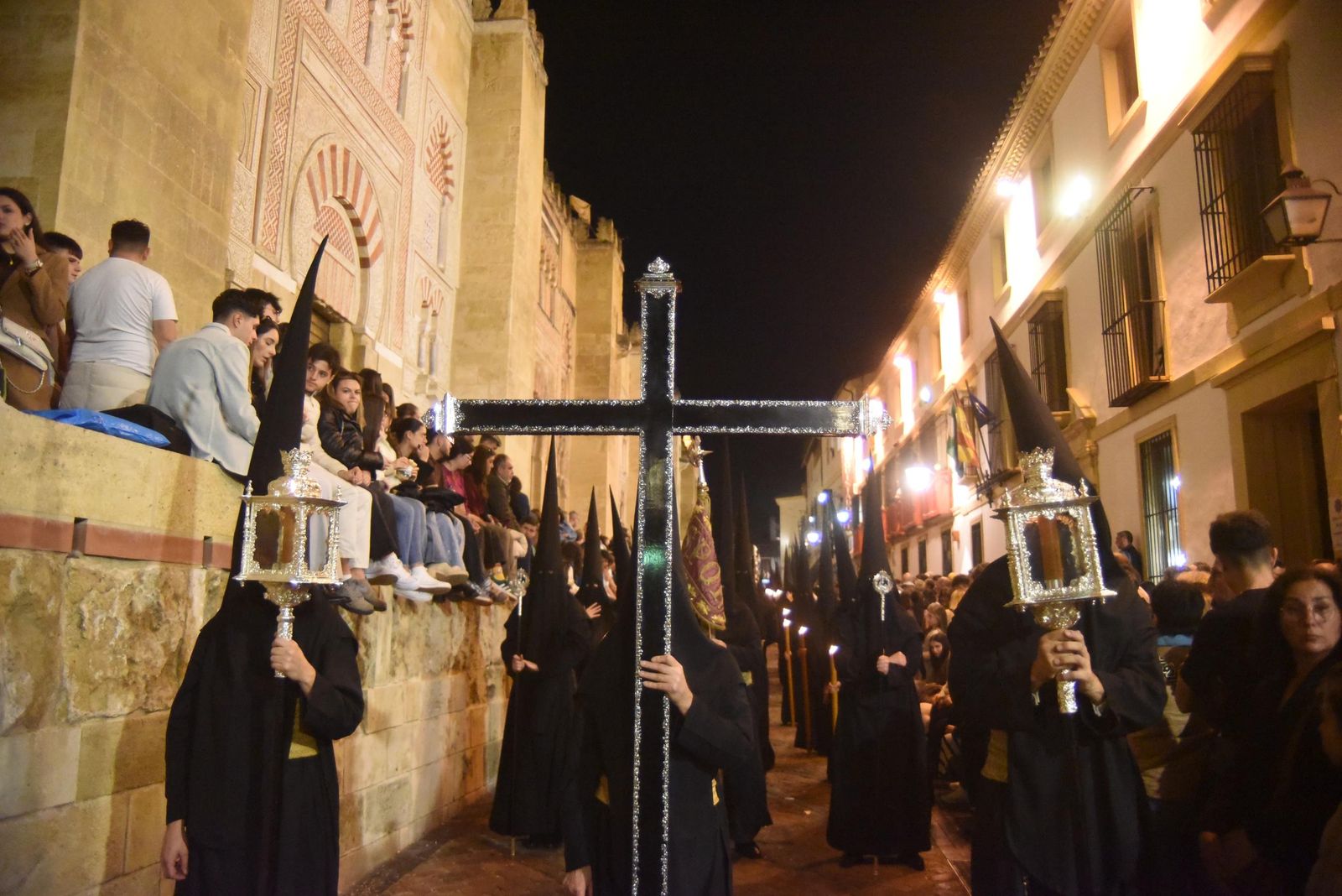 La procesión de la Expiración en este Viernes Santo de Córdoba, en imágenes