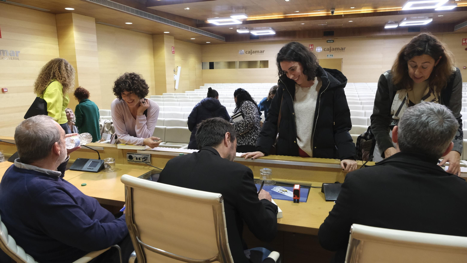 Imágenes de Diario de los Libros con Carmen Mola