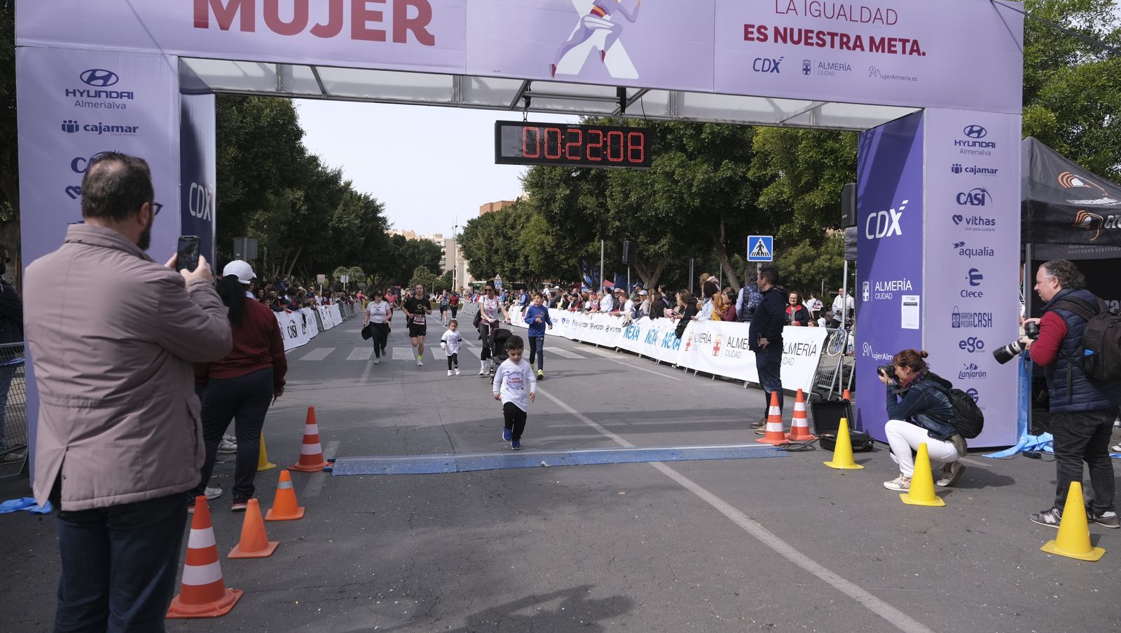 Imágenes de la Carrera de la Mujer 2023 en Almería