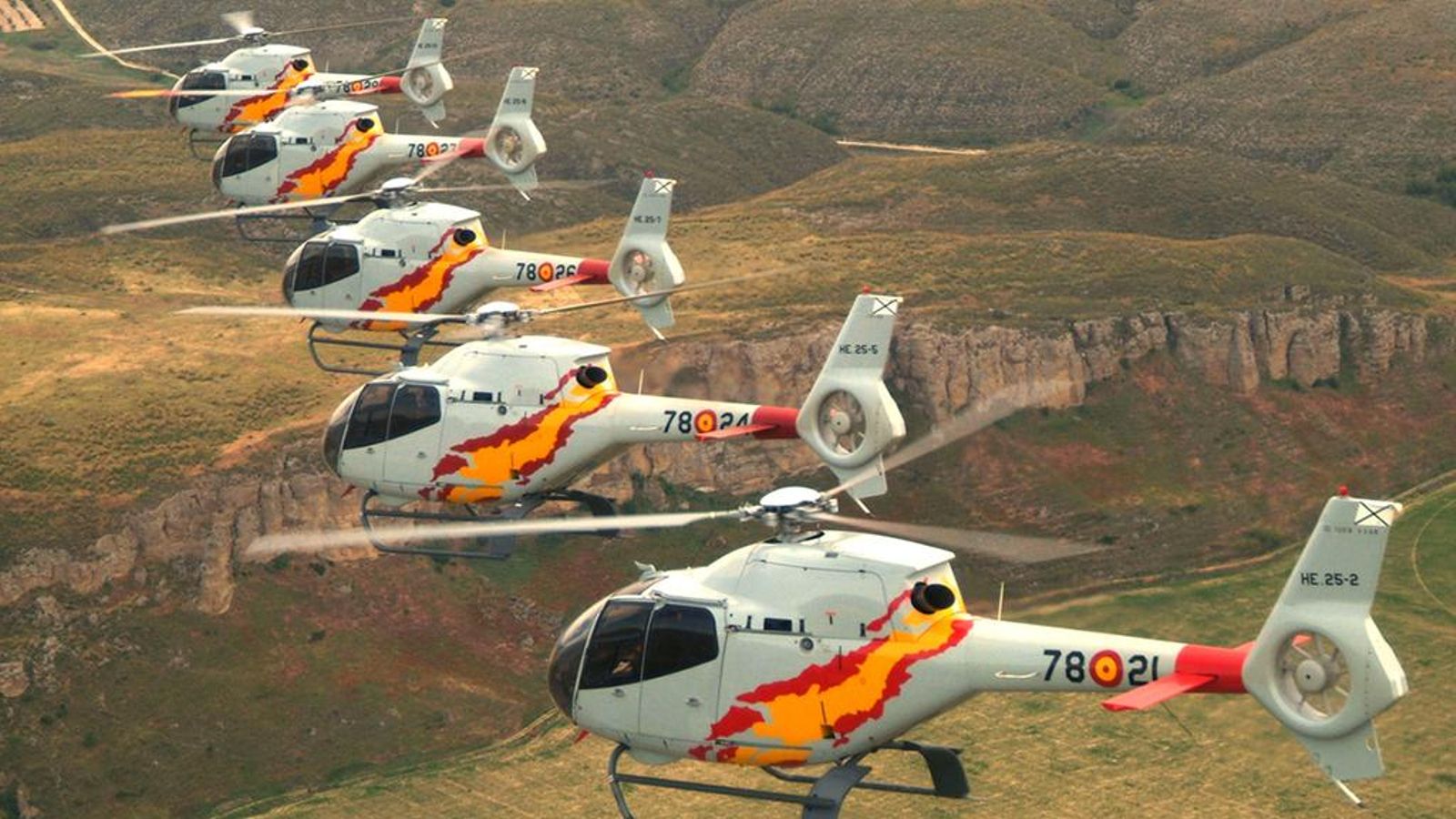 Patrulla Acrobática de Helicópteros del Ejército del Aire ASPA.