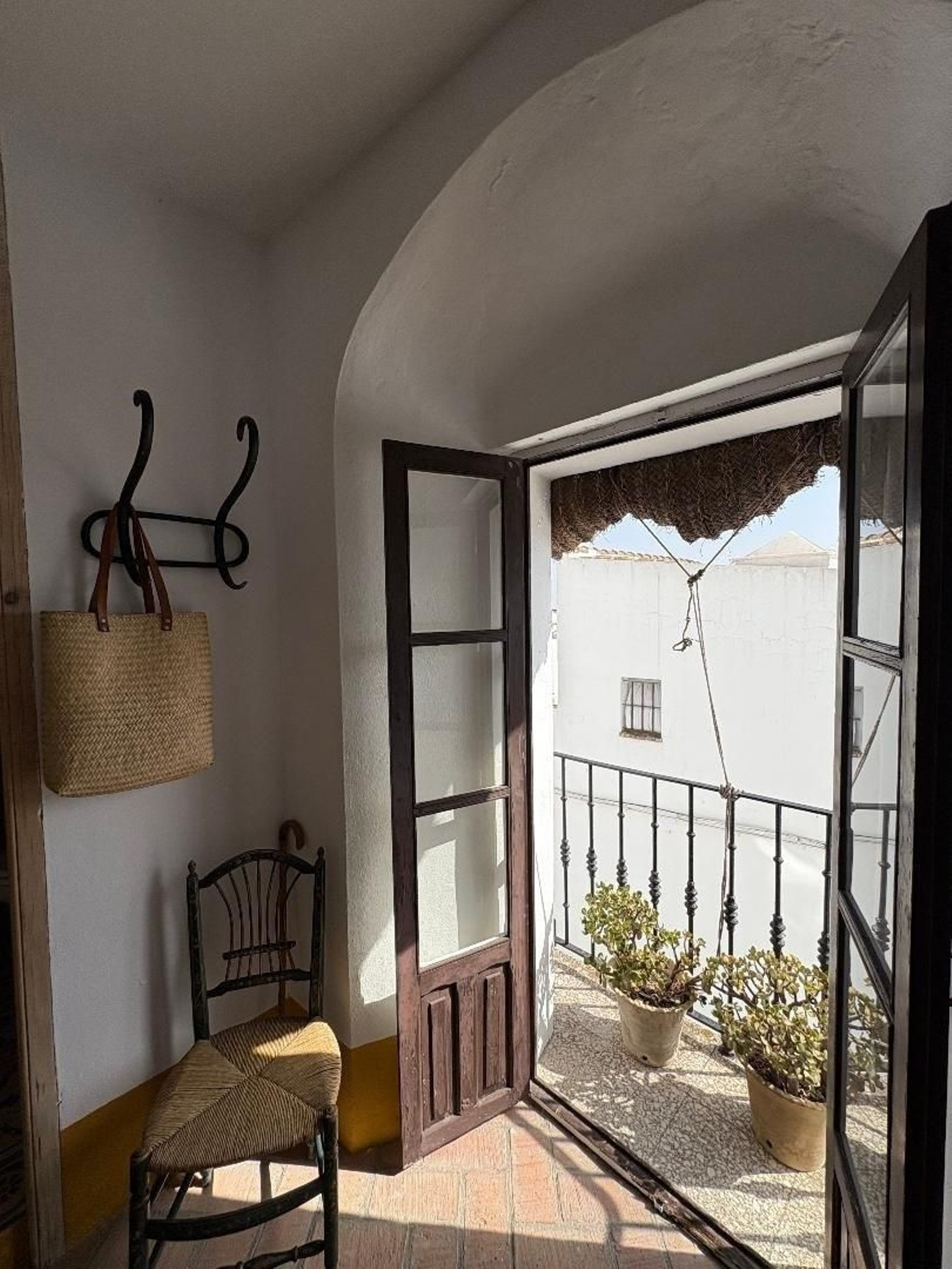 La línea tradicional unifica toda la casa.