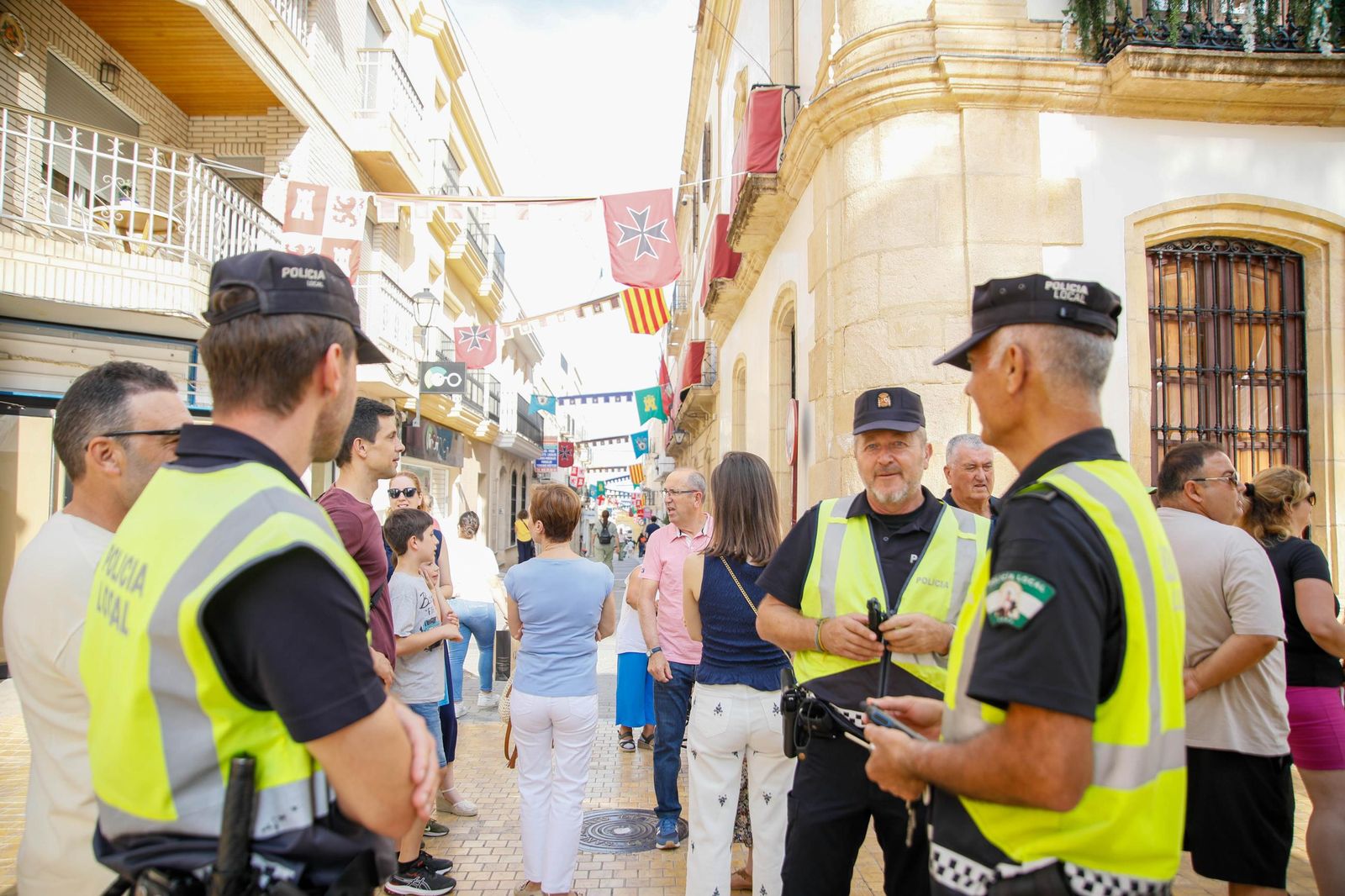 Desfile de Gigantes y Cabezudos de Vera, en imágenes