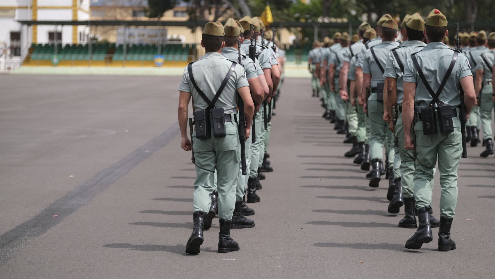 Fotogalería toma de posesión del General Melchor Marín Elvira. La Legión. Almería