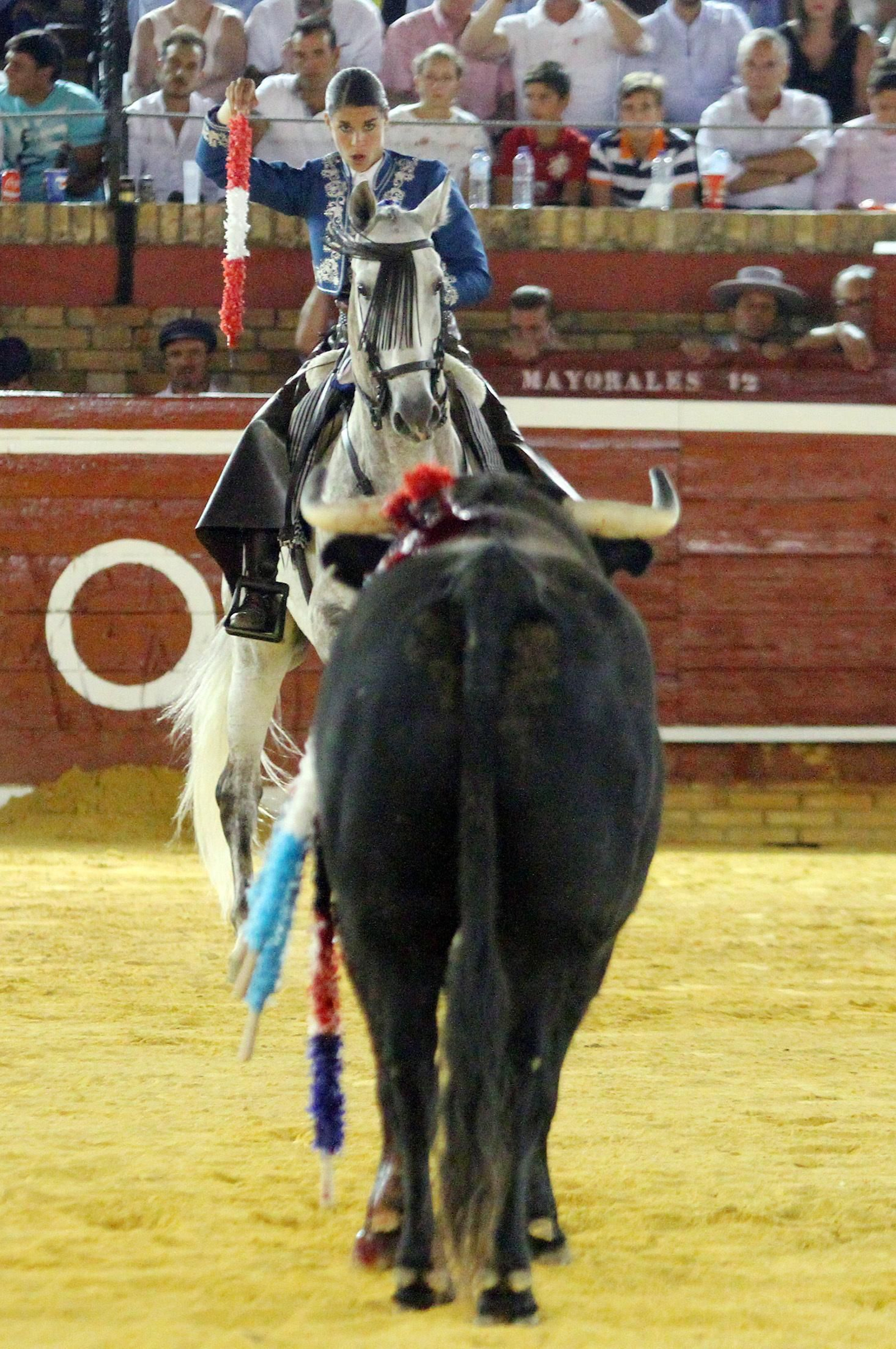 Imágenes de la corrida de rejones de Pablo Hermoso de Mendoza, Andrés Romero y Lea Vicens.