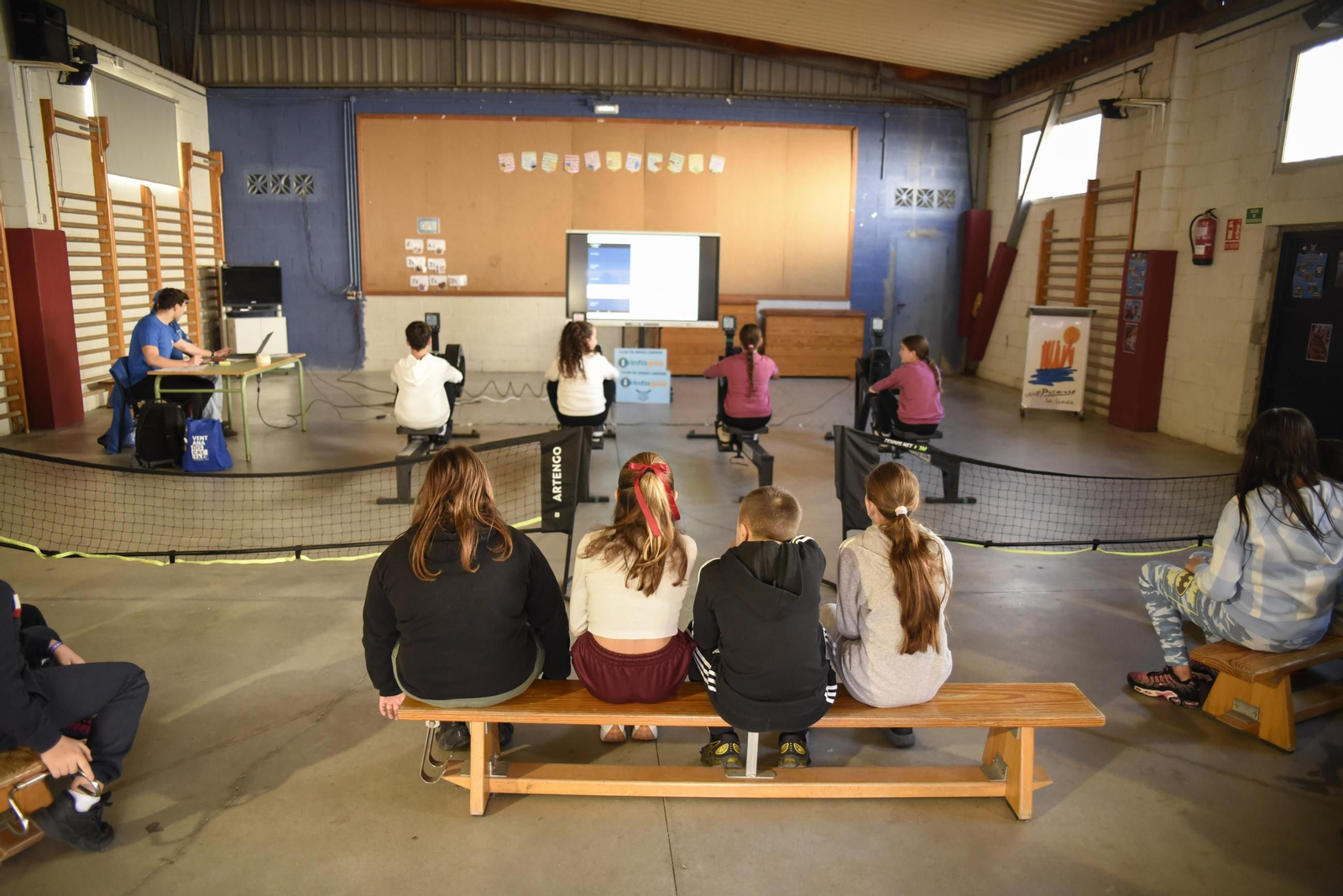 Las fotos de la clase del Club de Remo Linense en el colegio Pablo Picasso