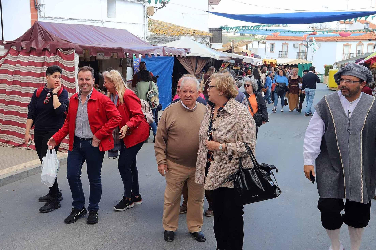 Imágenes del gran ambiente en la Feria Medieval de Palos de la Frontera, Huelva