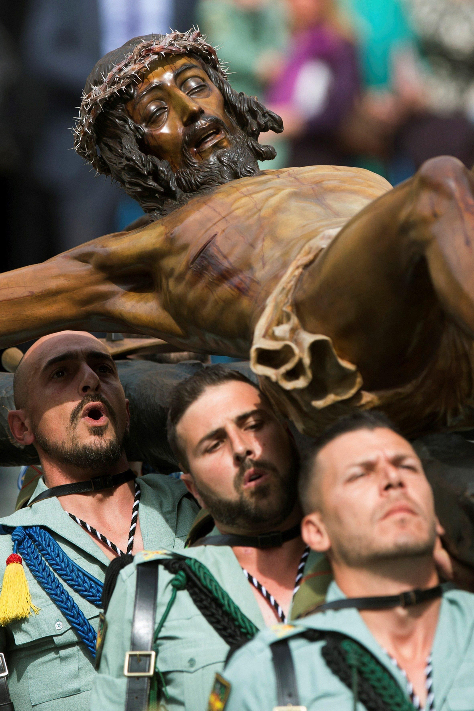 El traslado de Mena en imágenes