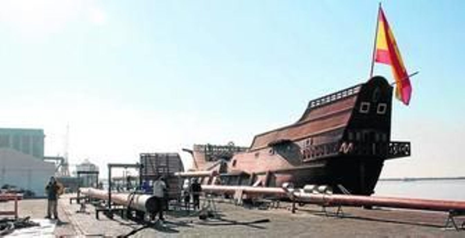 La Nao Andalucía se viste en Huelva