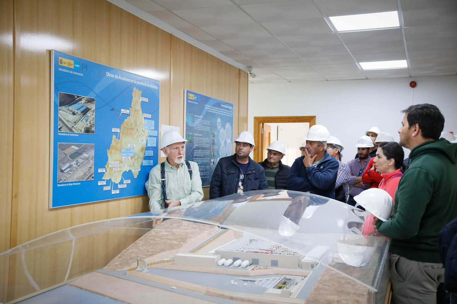 CUCN visita la desaladora de Carboneras y las balsas de Níjar