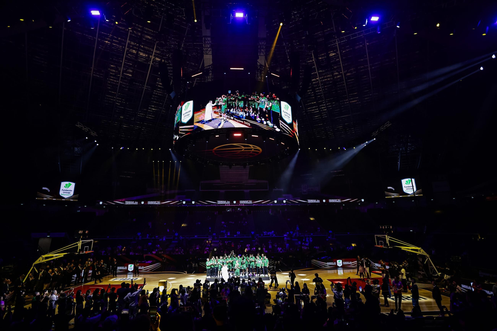 El Unicaja levanta la Intercontinental.