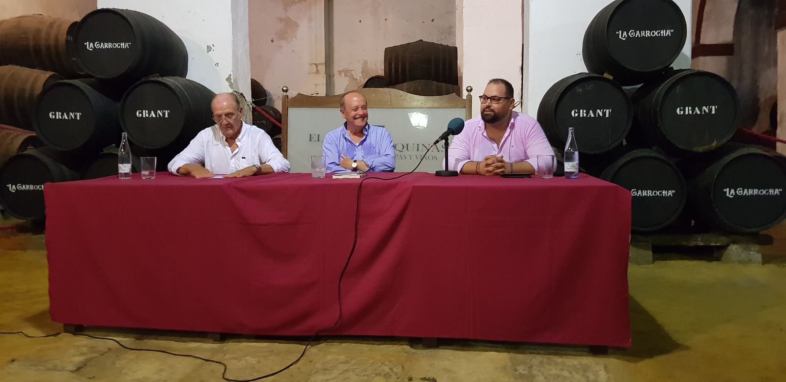 Un momento de la presentación en Las siete esquinas.