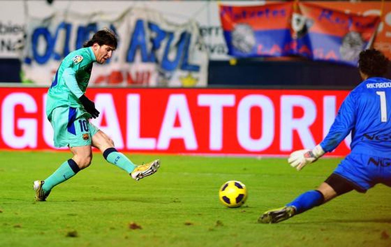 El Barcelona gana con facilidad a Osasuna en Pamplona. / AFP