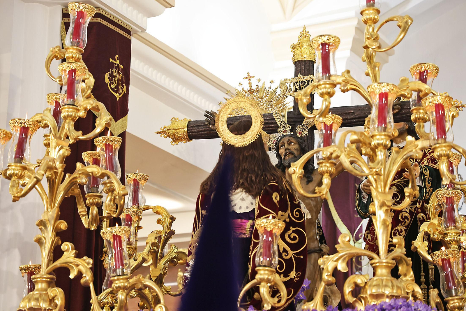 Miércoles Santo: La Hermandad de La Esperanza por las calles de Huelva