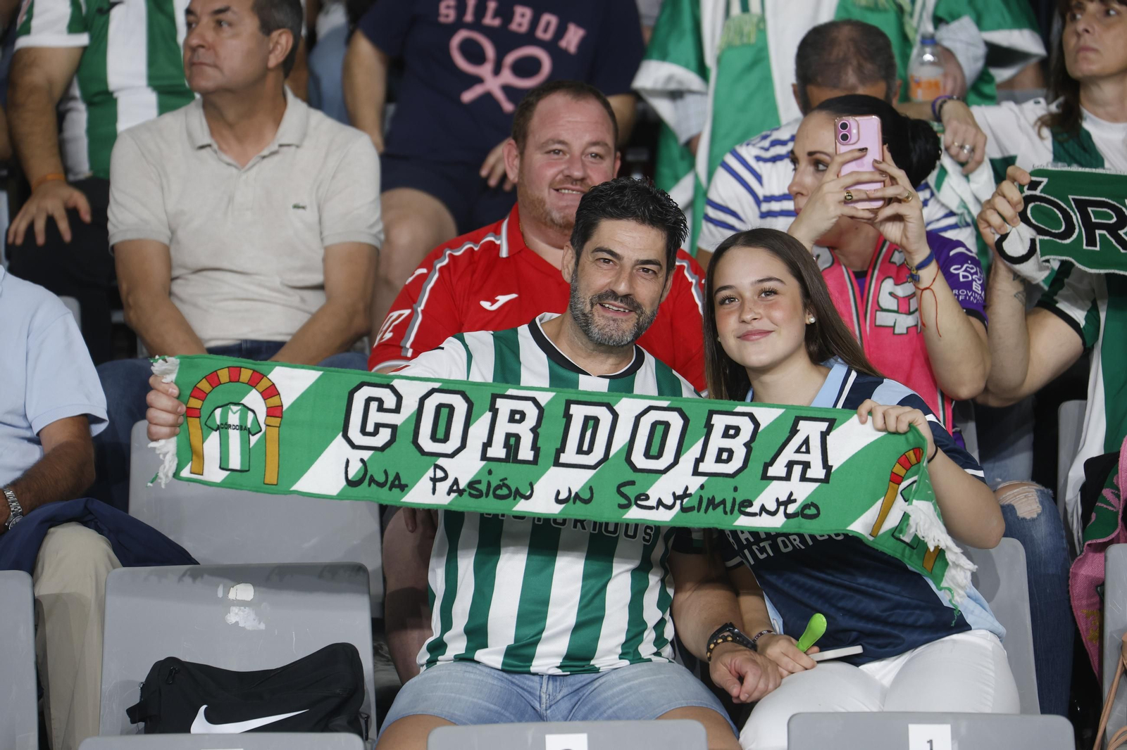 Las mejores fotos del ambiente en El Arcángel para el Córdoba CF - Cultural Leonesa