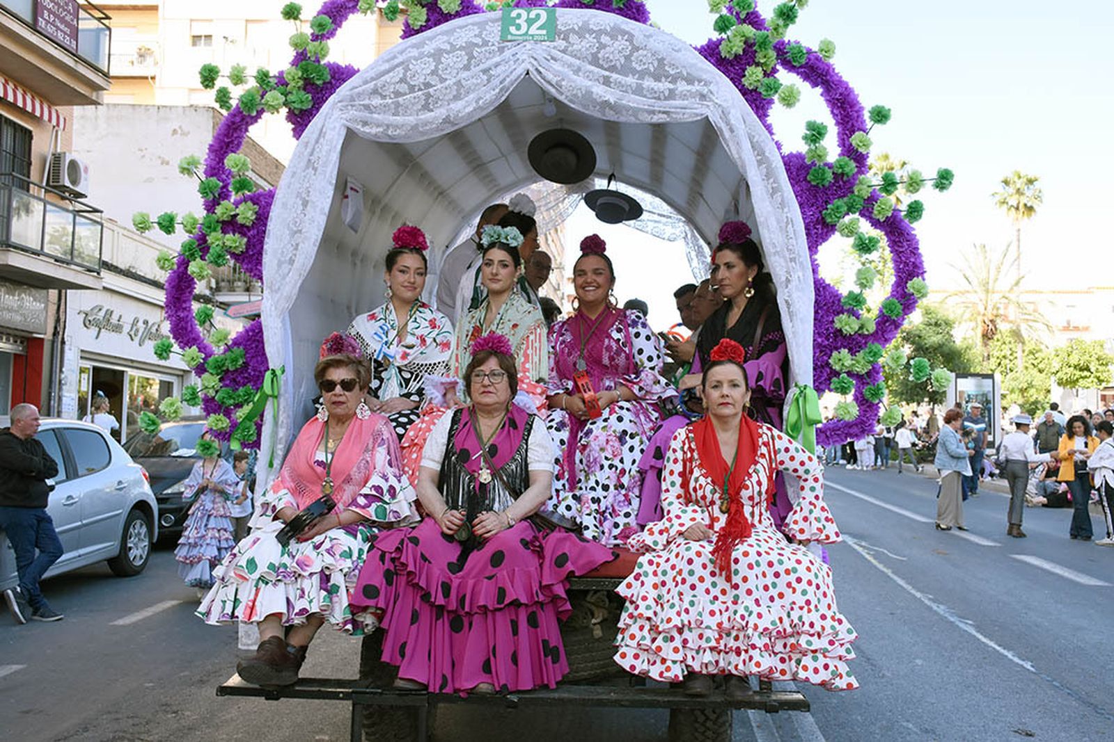 Imágenes de los carros de la Hermandad del Rocío de Huelva
