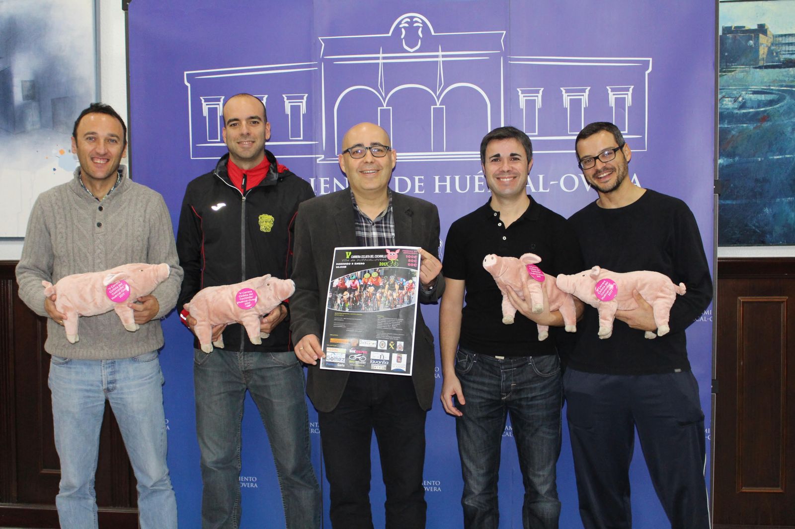 El alcalde de Huércal-Overa, Domingo Fernández, ha presentado la carrera que ya se ha convertido en todo un clásico de estas fechas.