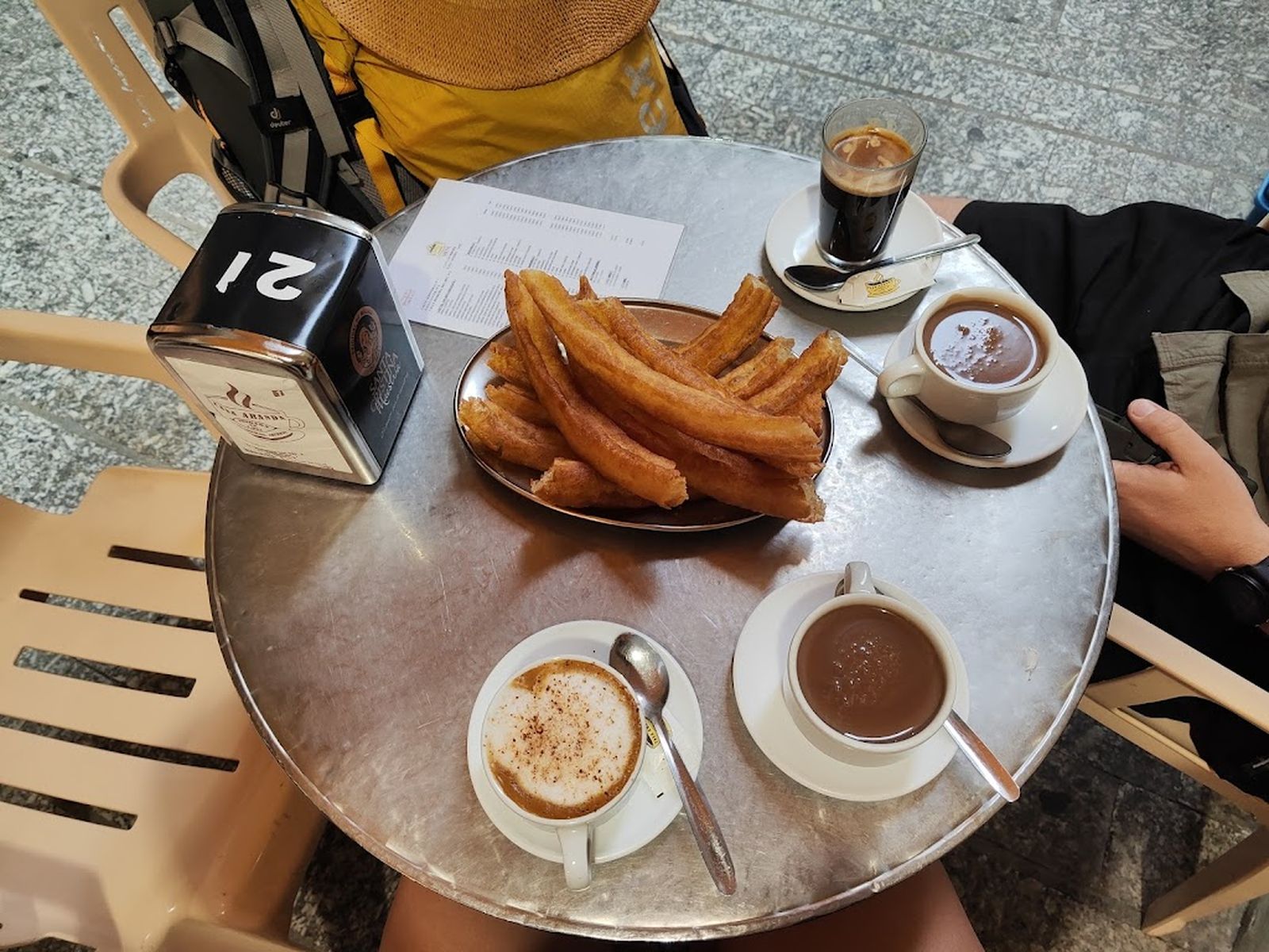 Churros, chocolate y café, la cuarta 'C' en Casa Aranda.