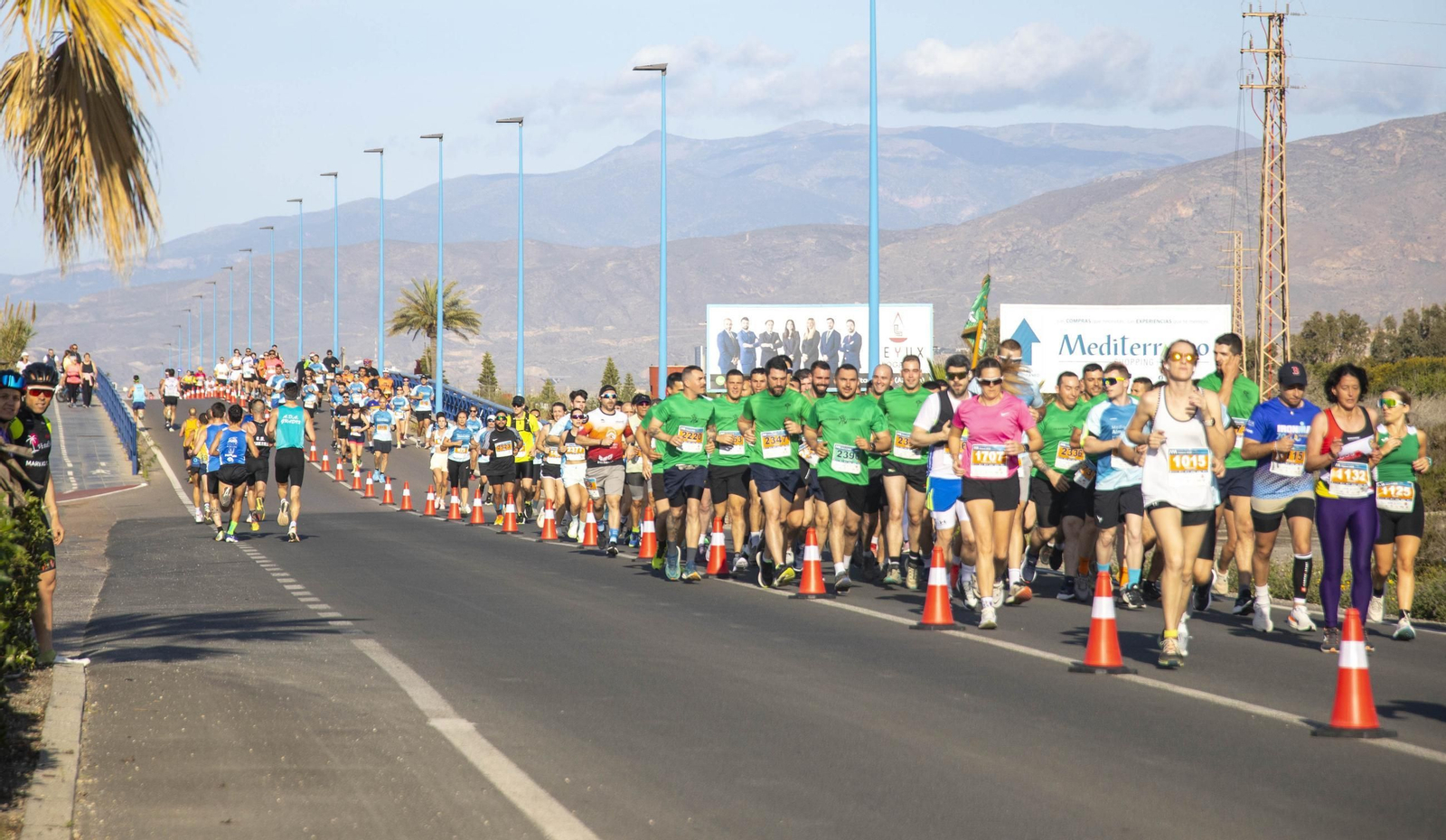 El Medio Maratón de Almería 2025, en imágenes