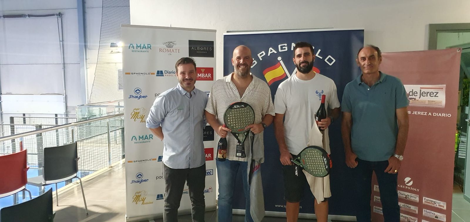 Imágenes de la entrega de trofeos de la IX Diario de Jerez Pádel Cup