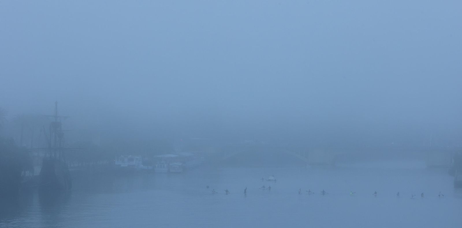 Las imágenes de la niebla en Sevilla