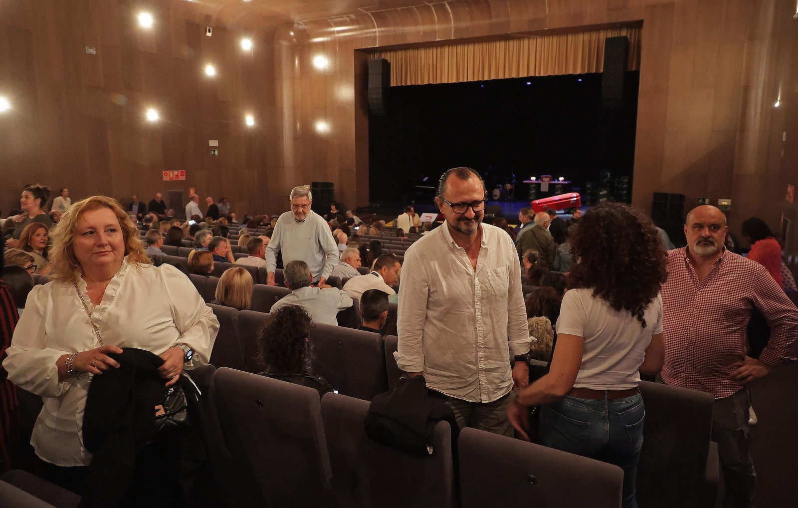 Fotos del espectáculo 'El bar nuestro de cada día' de Antonio Romera 'Chipi' en Algeciras Fotos del espectáculo 'El bar nuestro de cada día' de Antonio Romera 'Chipi' en Algeciras