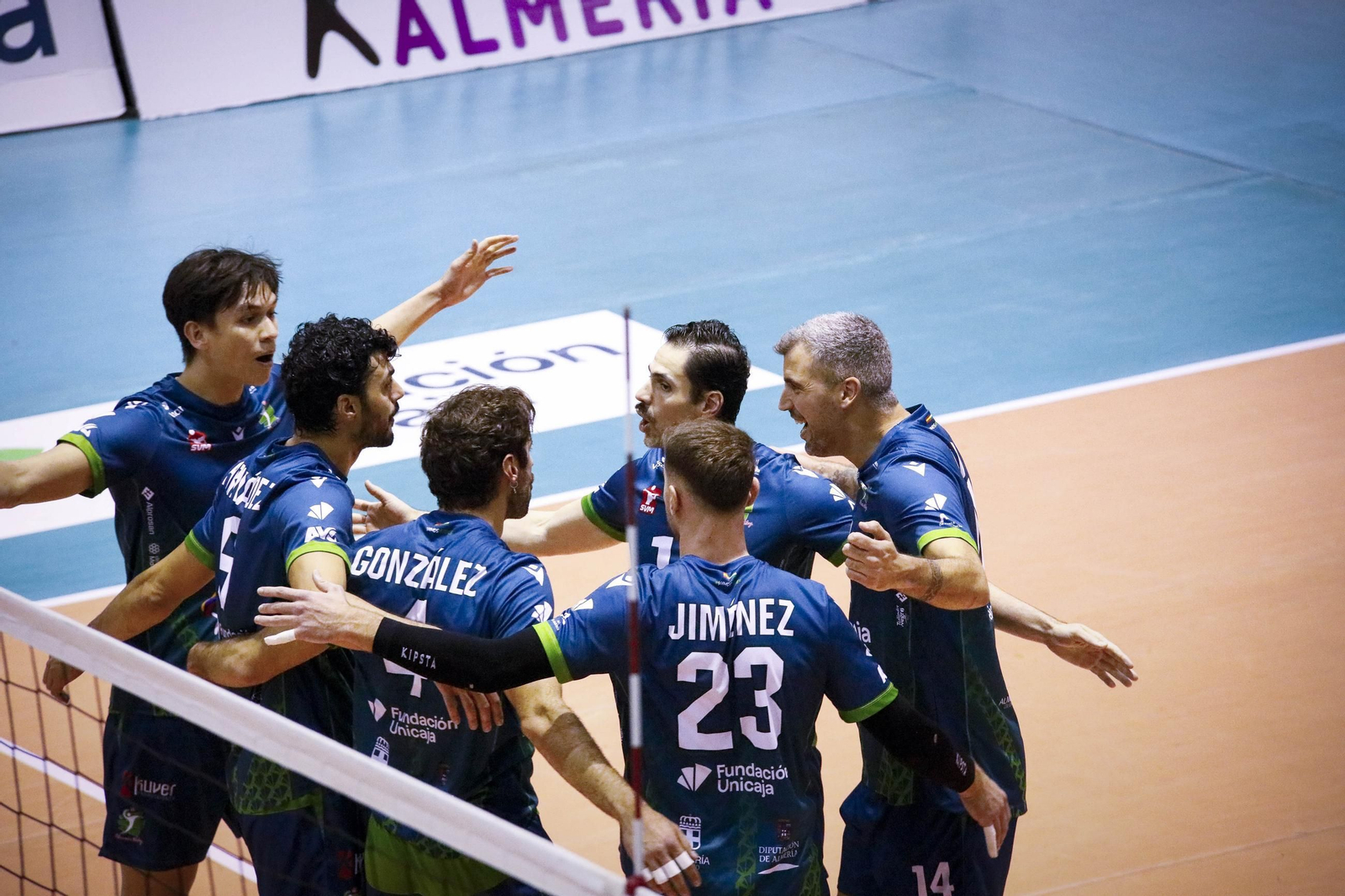 Unicaja Costa de Almería-Arenal Emeve de la Superliga, en imágenes