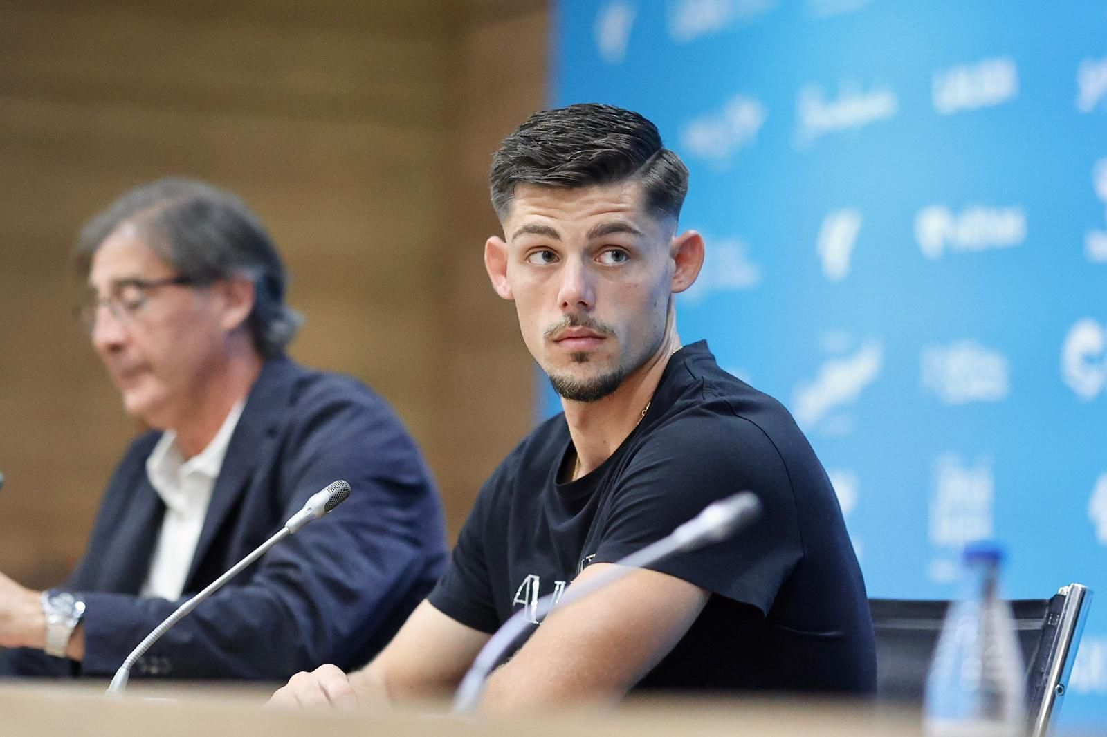 La presentación de Javi Montero como malaguista, en fotos