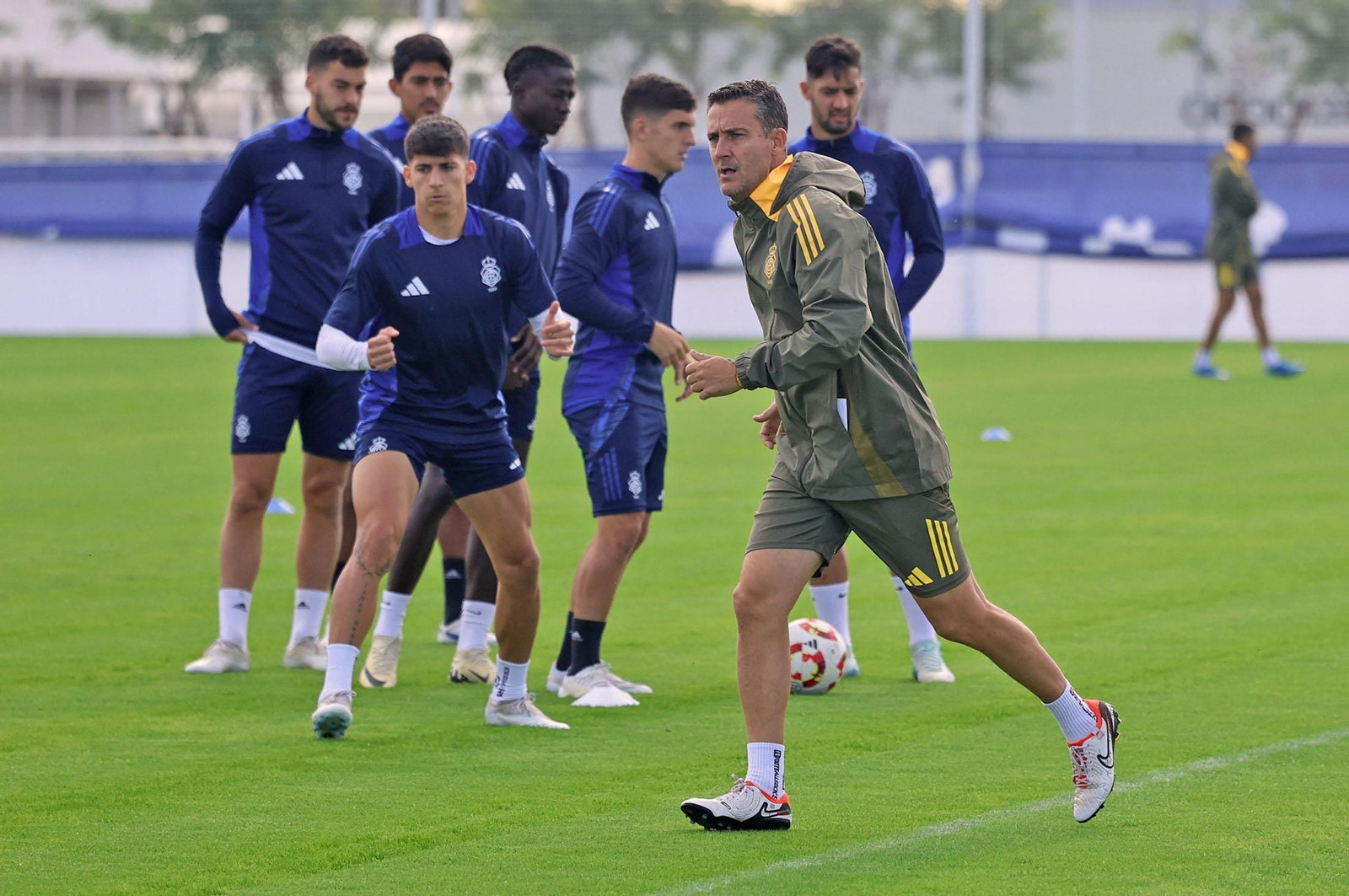 Imágenes del entrenamiento del Recre en la Ciudad Deportiva Francisco Mendoza