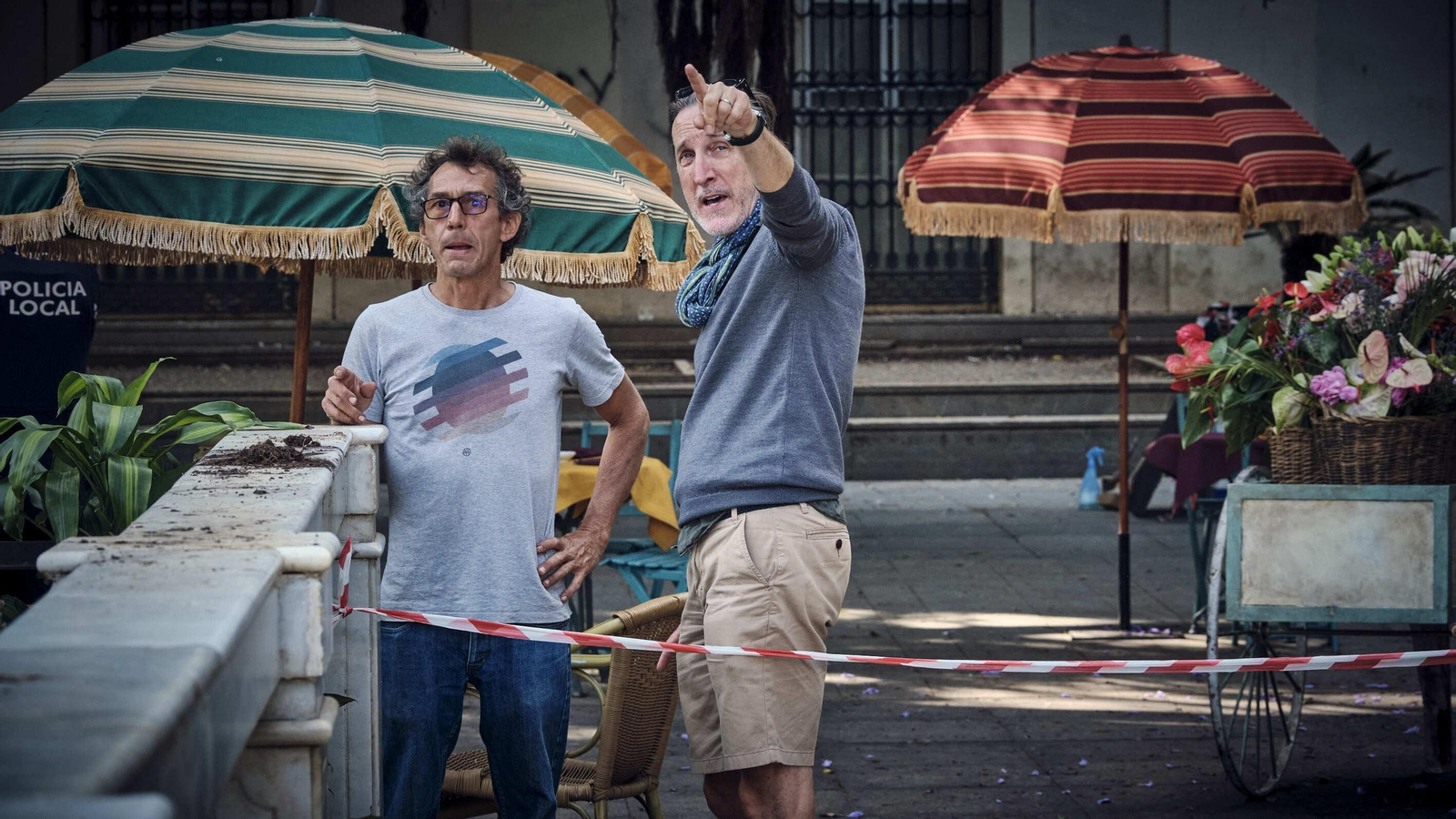 Decorados para el rodaje de la serie de Disney+ con Logan Lerman como protagonista, en  el entorno de la Plaza de Mina.
