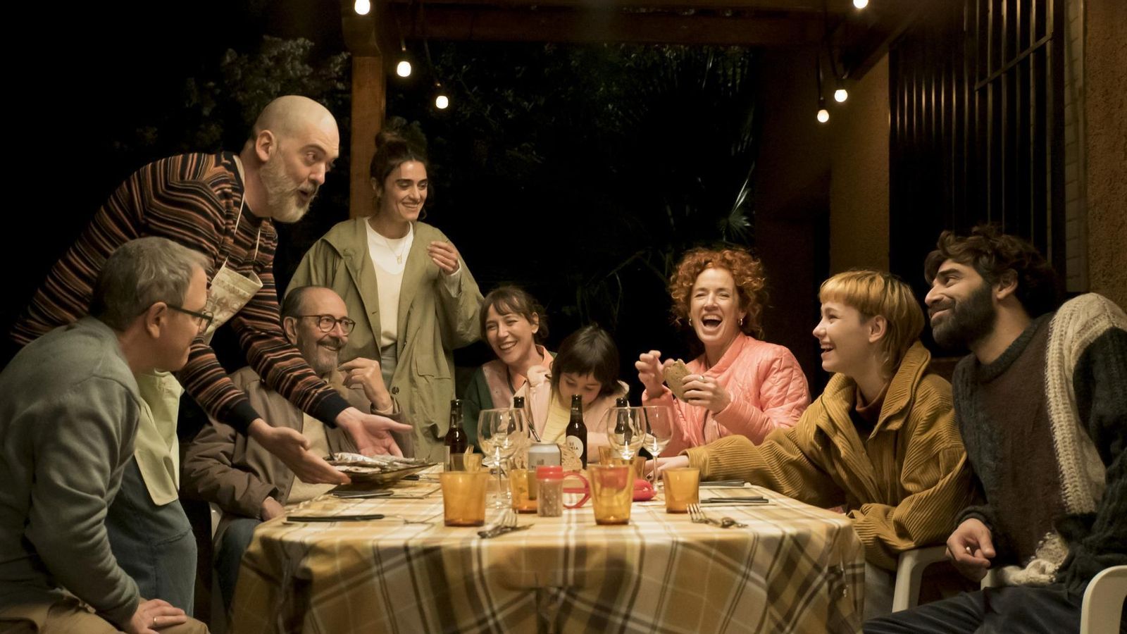 La Casa recrea esas reuniones familiares veraniegas que nunca queremos olvidar. La Casa recrea esas reuniones familiares veraniegas que nunca queremos olvidar.