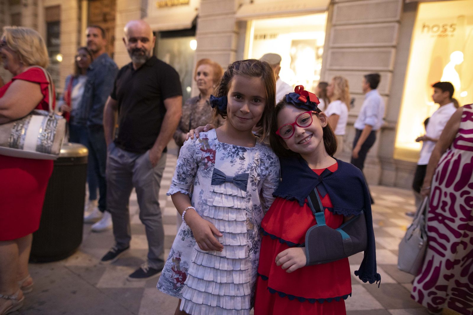 Granada se lanza a la calle con su Virgen de las Angustias