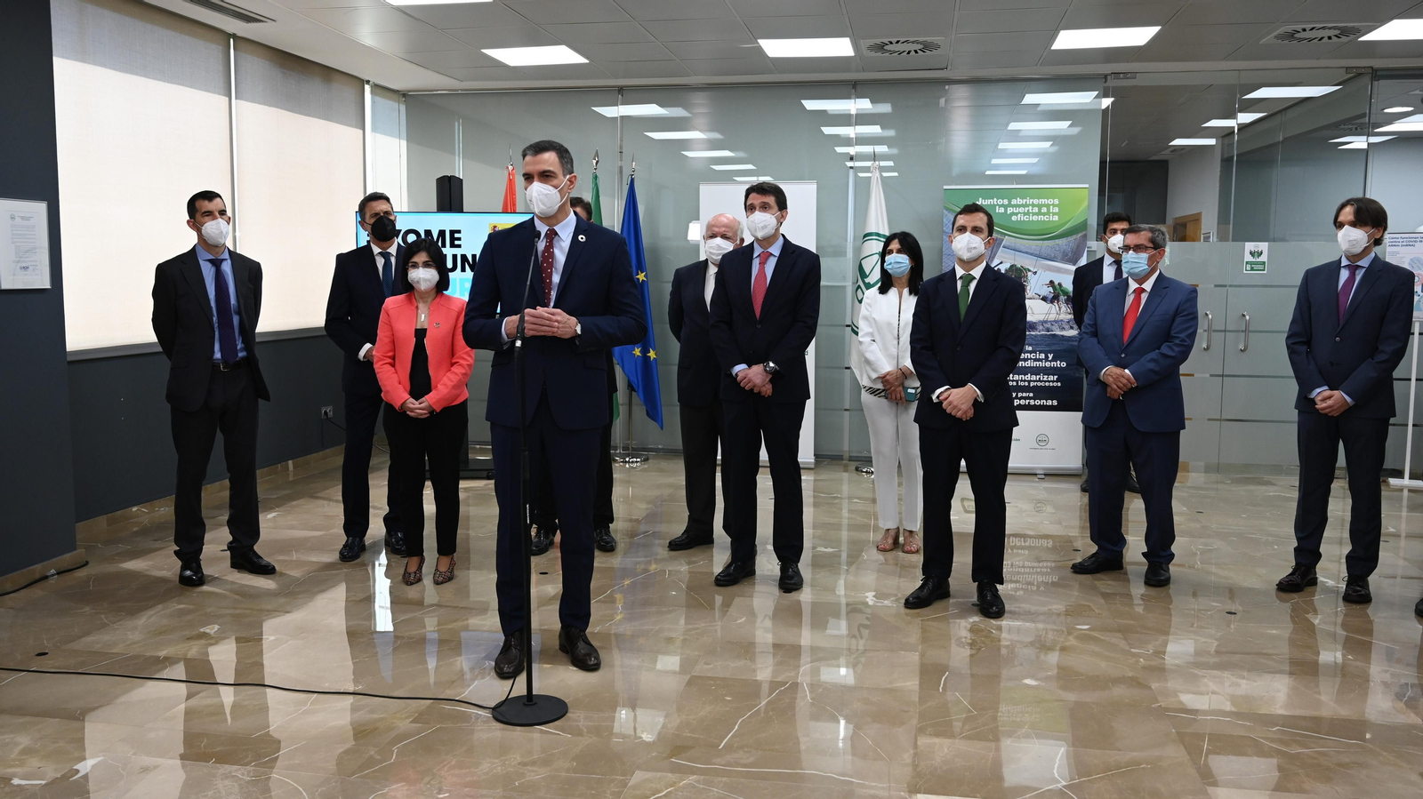 Fotos de la visita de Pedro Sánchez a los Laboratorios Rovi en el PTS de Granada