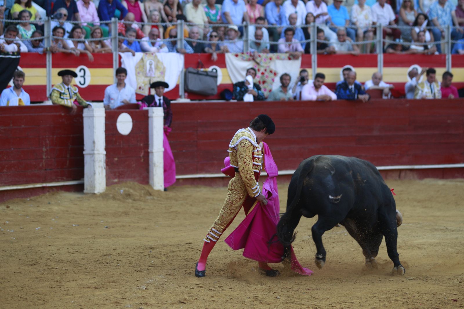 Imágenes de la corrida de toros del jueves en la Feria de Almería 2024