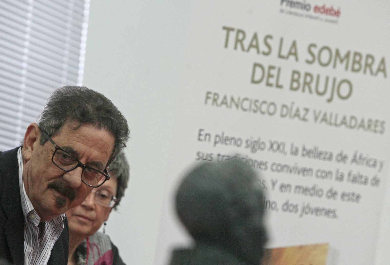 Francisco Díaz Valladares, durante la presentación de una de sus obras en La Línea.