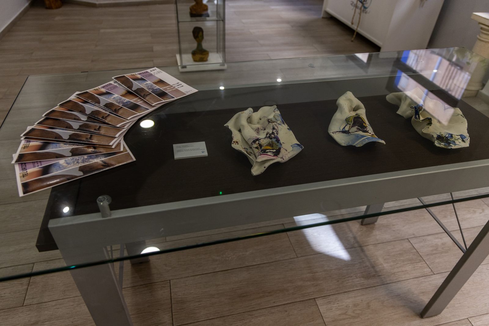 Tres artistas y un destino: ‘Telúrico_est’ trae a Jaén la experimentación de la plástica contemporánea, en imágenes