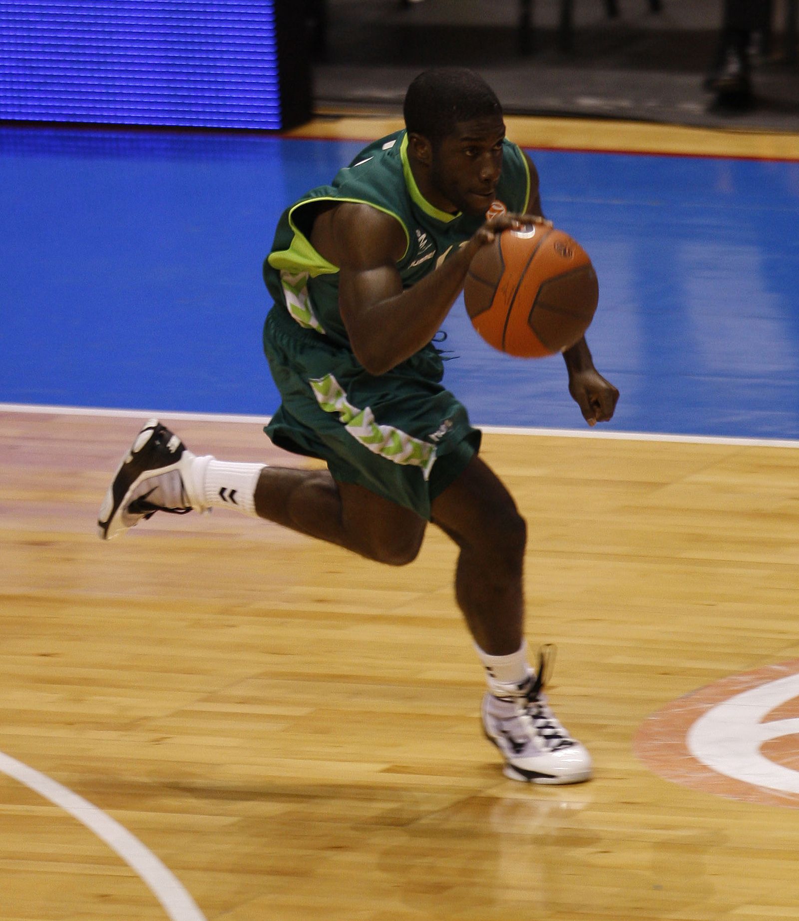 Se retira Pooh Jeter, ex jugador del Unicaja