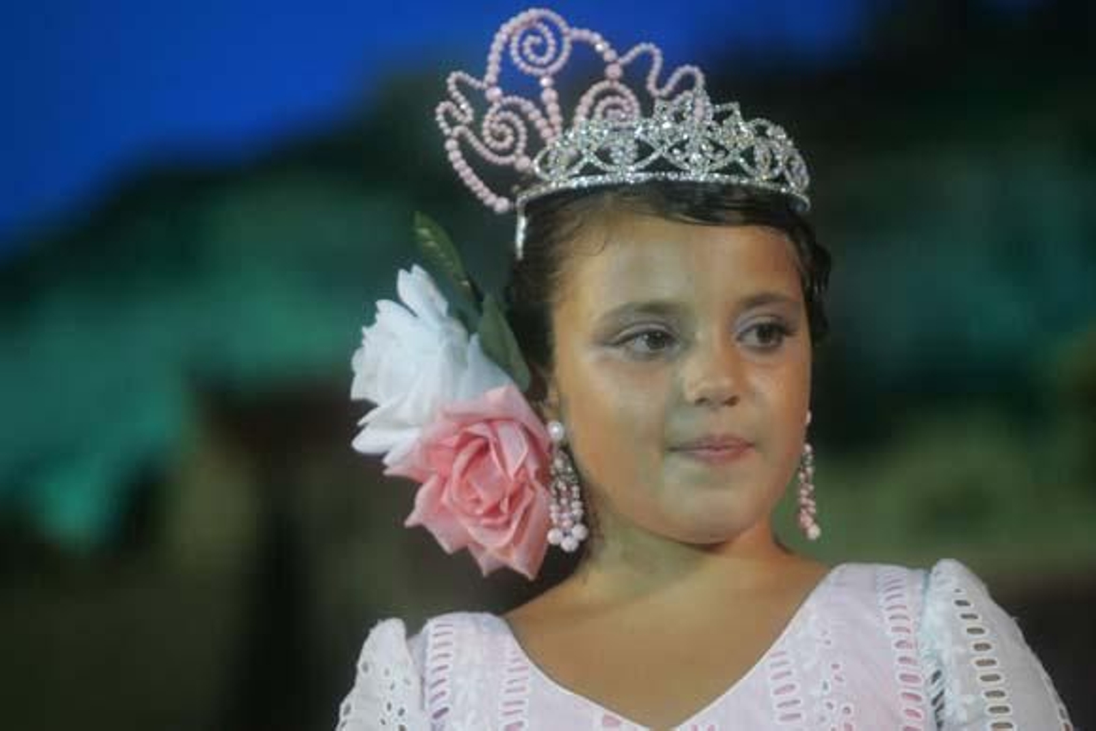 José Chamizo recuerda en el pregón su misión pastoral en San Roque y se procede a la coronación de la reina juvenil e infantil

Foto: J. M. Quinones