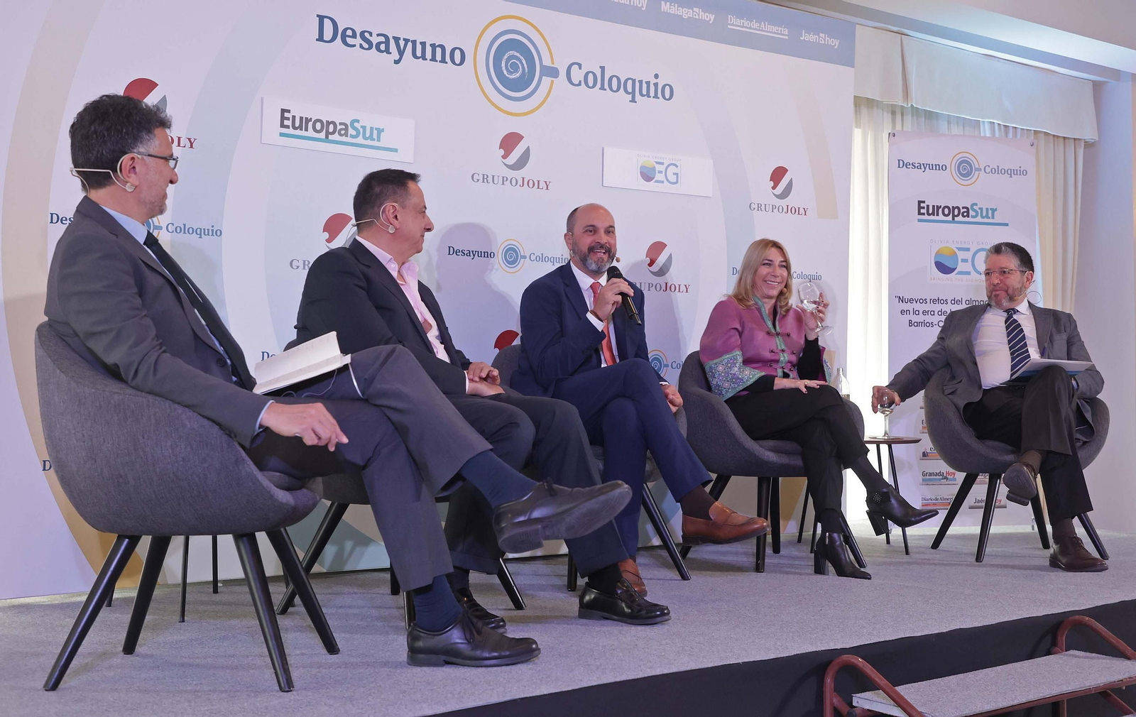 Fotos del Desayuno coloquio Nuevos retos del almacenamiento en la era de la bioenergía en Los Barrios y el Campo de Gibraltar de Europa Sur y Olivia Energy Group