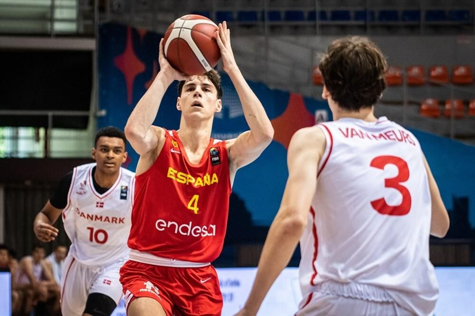 Mario Saint-Supéry, durante el partido.