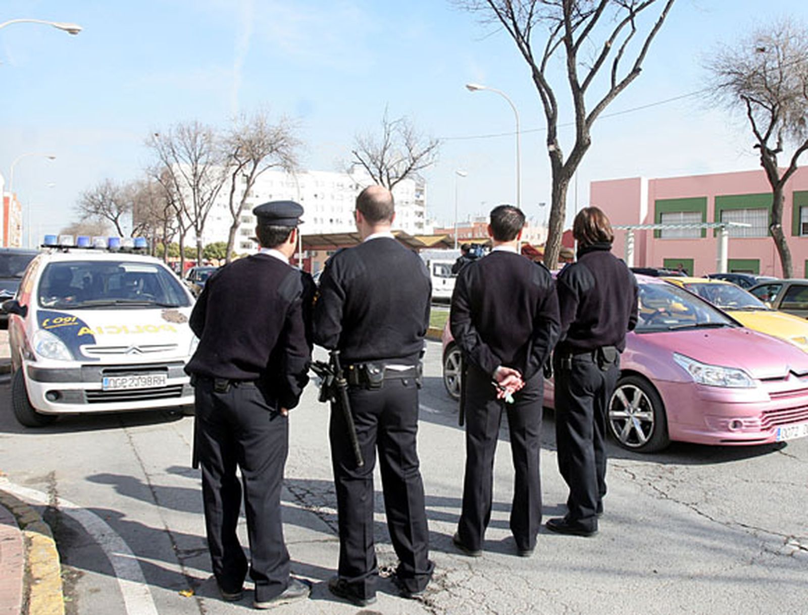 Buzos rastrearán mañana la zona de marismas para buscar a Mari Luz