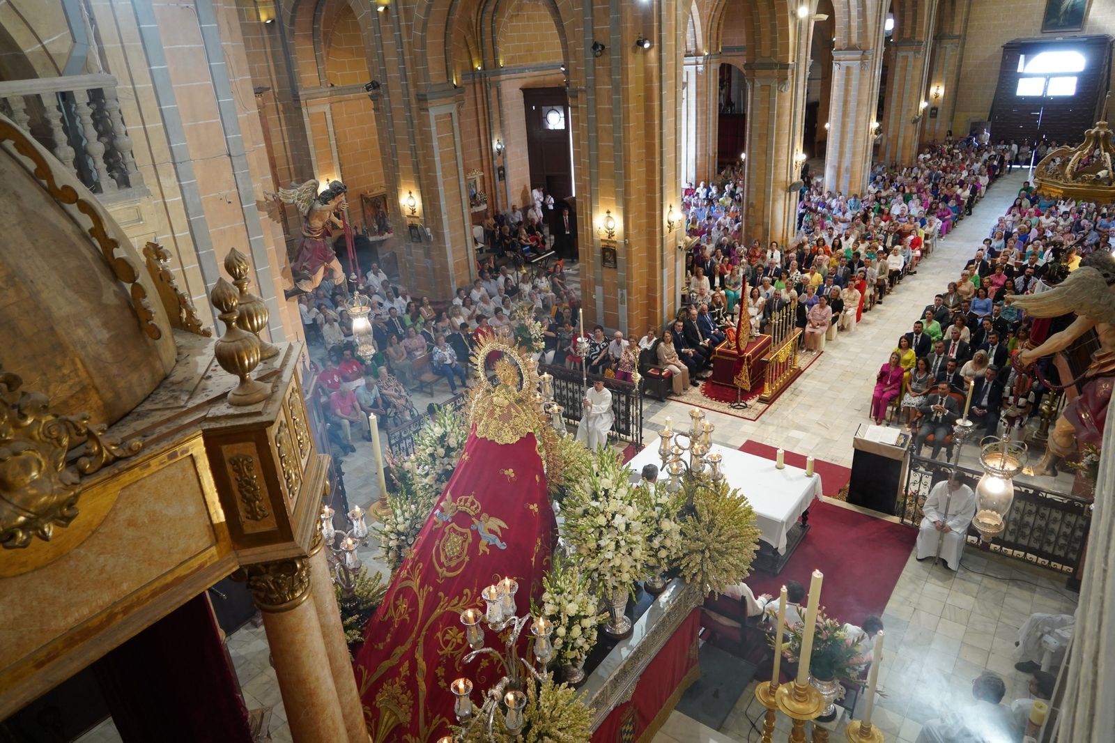 Imágenes de la procesión de la Virgen de Montemayor en Moguer