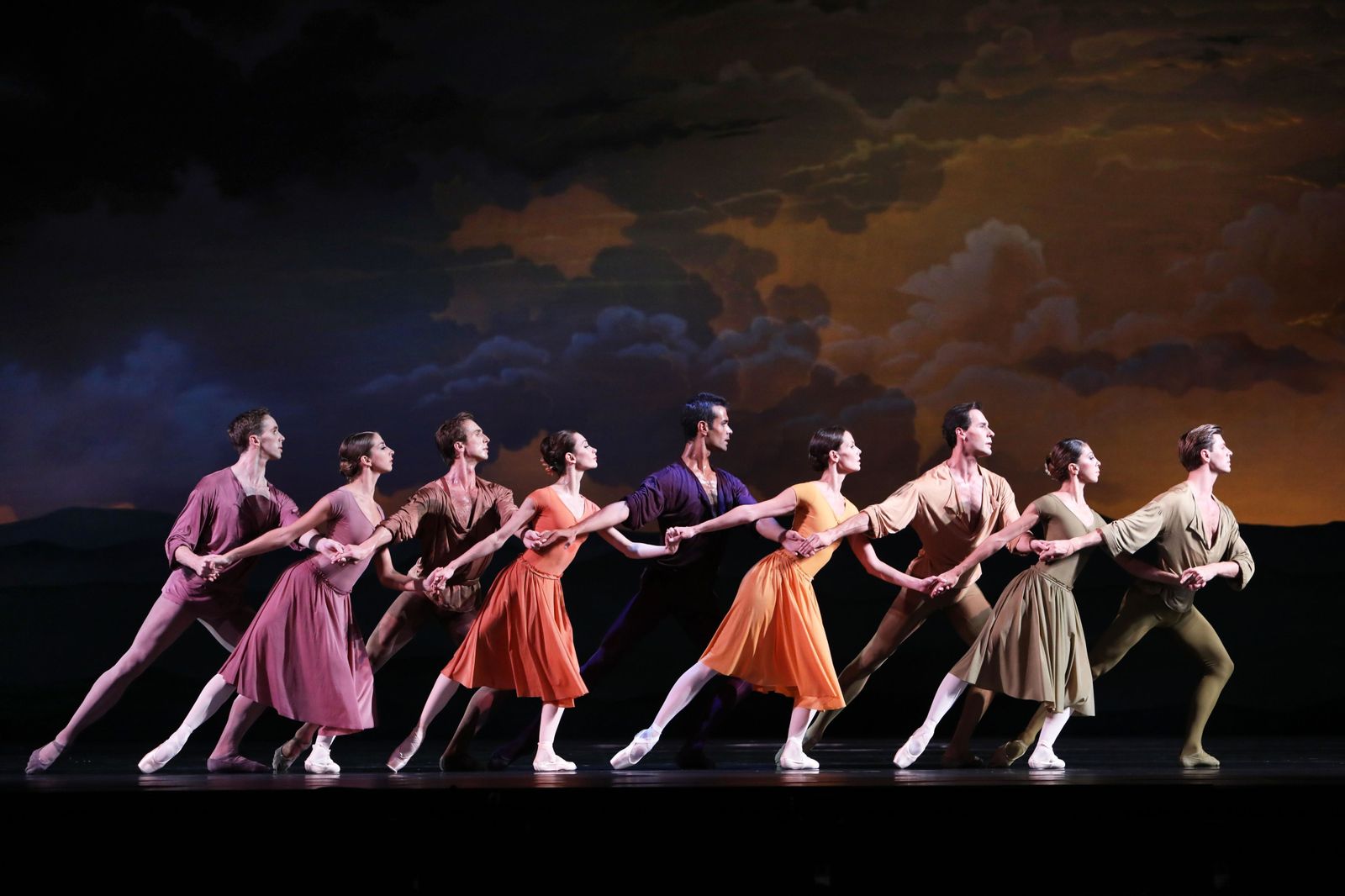 El Ballet Nacional de Holanda cuenta con bailarines de distintos países.