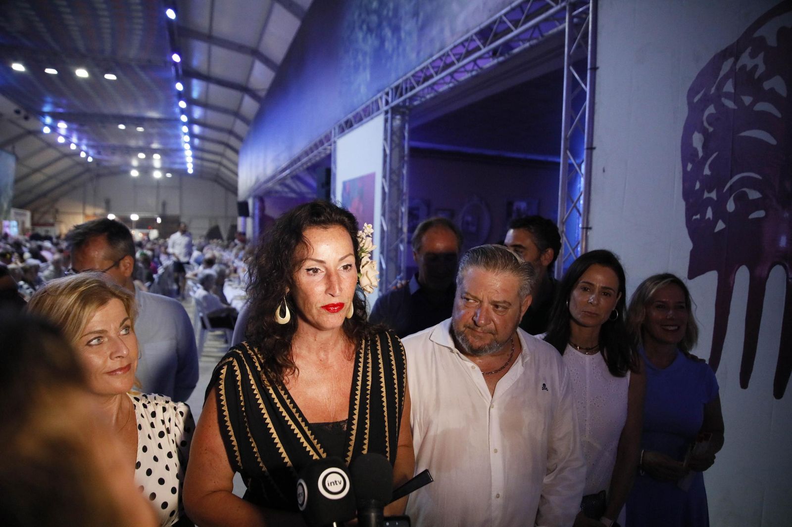 Las mejores imágenes del homenaje a los mayores en la caseta municipal de Almería