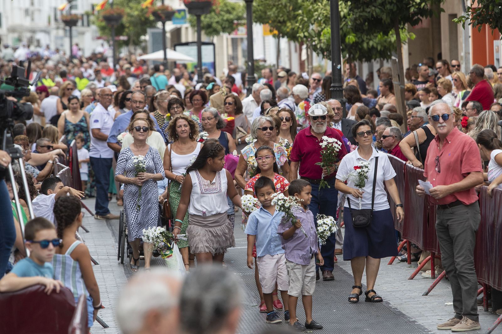 Imágenes de la ofrenda floral a la Patrona