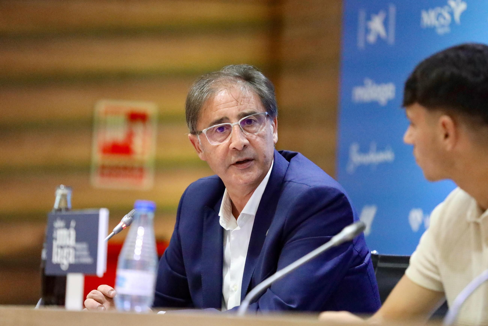 La renovación de Izan Merino y el balance de mercado de Loren, en fotos