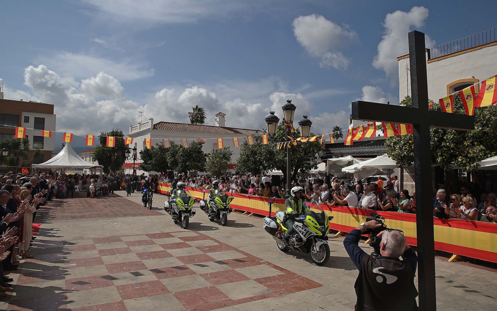 Fotos de la celebración de la Virgen del Pilar en Los Barrios